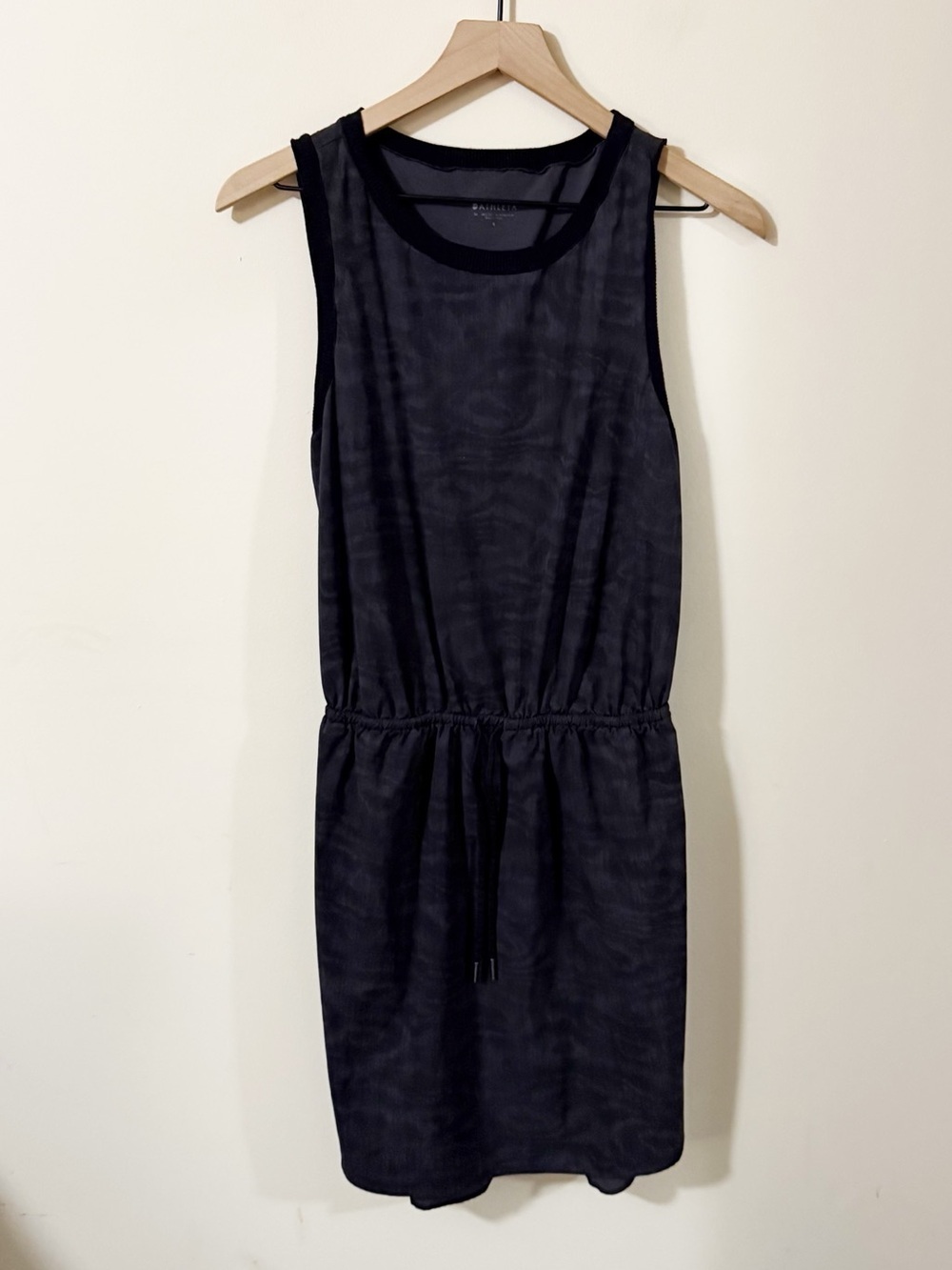 Athleta Black and Gray Athletic Womens Dress Cinch Waist Size Small Activewear